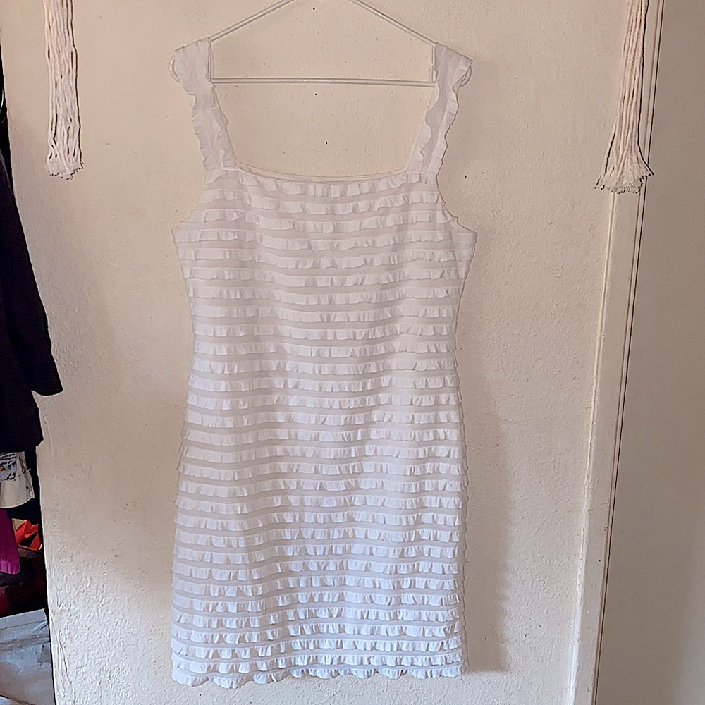 Donna Morgan sleeveless ruffled dress